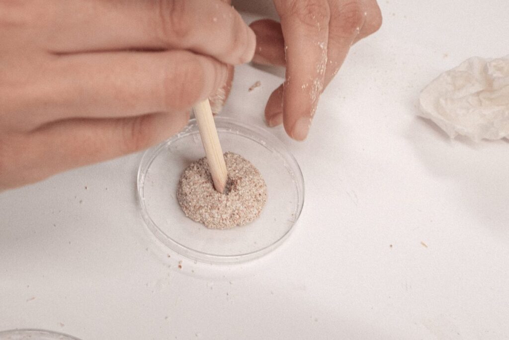 Diseño con biomateriales de mejillón